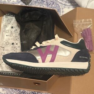 Vintage Havana Cosmic sneaker